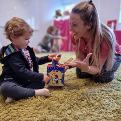 Photo of Signing Toddlers – Friday