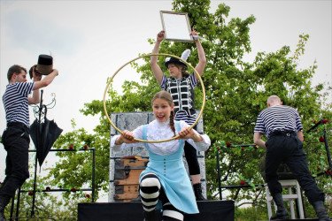 Photo of Outdoor Theatre at Emmetts Garden: Alice's Adventures in Wonderland by This Is My Theatre