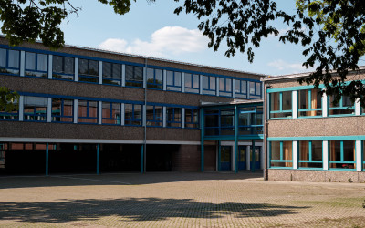 Switching to Online Secondary School Mid-Year — A Parent’s Guide