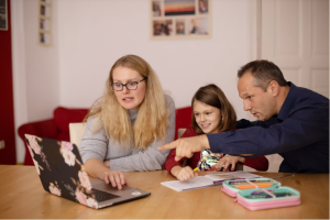 Showcasing Kids’ Clubs: How Parents Can Use Slideshows to Celebrate Children’s Progress