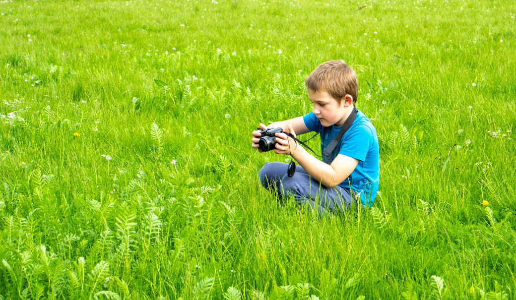 nature scavenger hunt ideas for kids